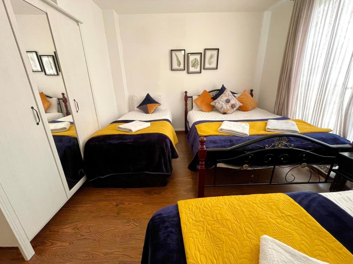 London Stratford Luxury House, 5 Minutes Walk Station, Westfield, 3 Bedrooms 3 Bathrooms, Reception, Garden, Parking 외부 사진
